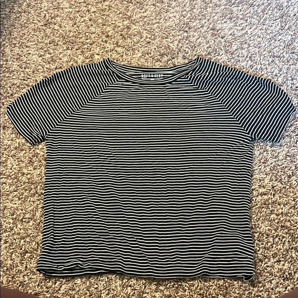 American Eagle Outfitters Black and White Striped Short Sleeve Tee